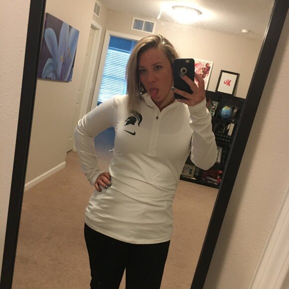 Meet your Posher, Nicole - Picture 9 of 10